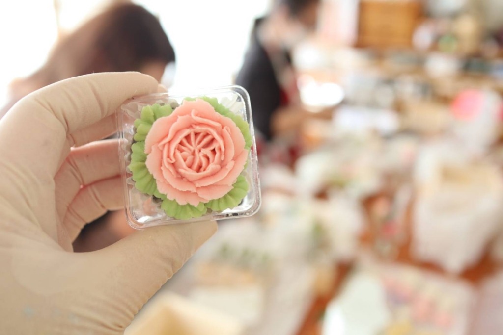 和菓子レッスン風景